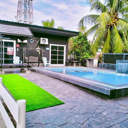 Penarik Baru Homestay Kampung Penarik Eksteriør bilde